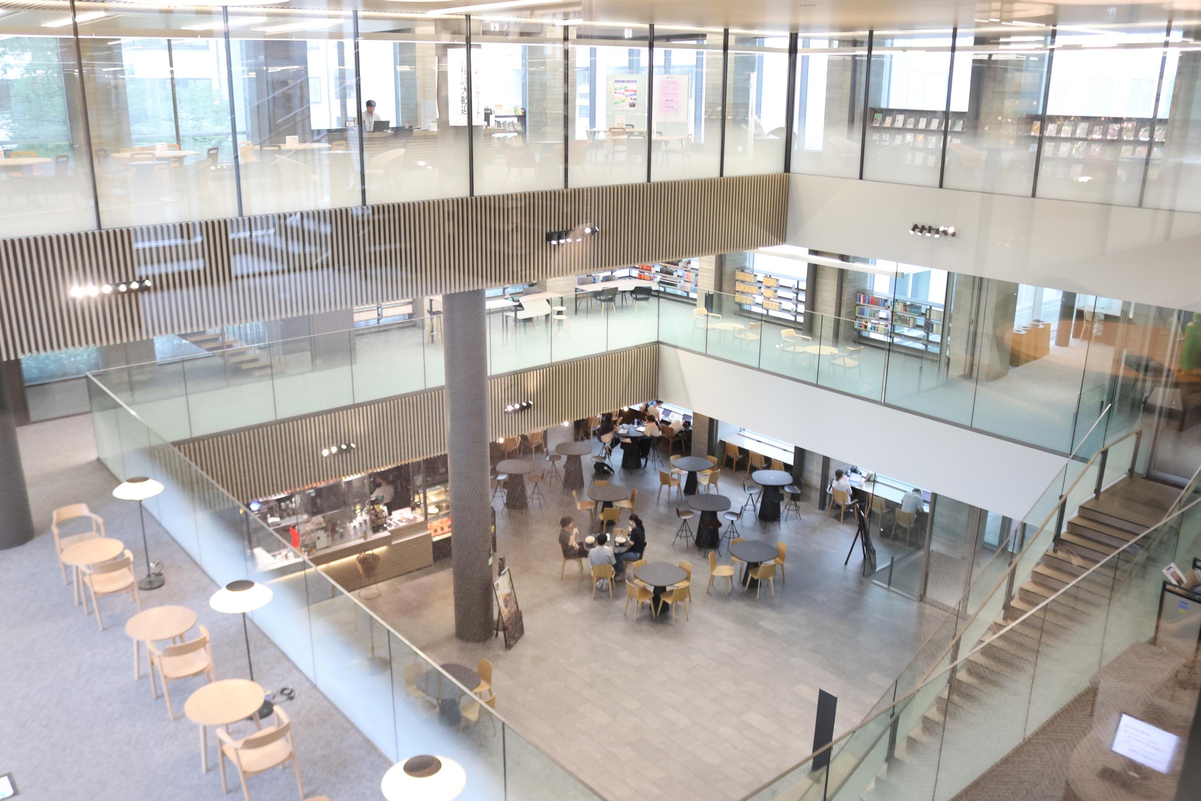 緑をつなぐ東1号館 ｜学習院大学